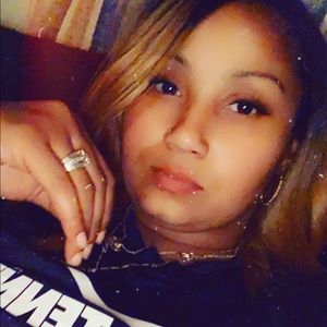 Meet your Posher, Jakeya